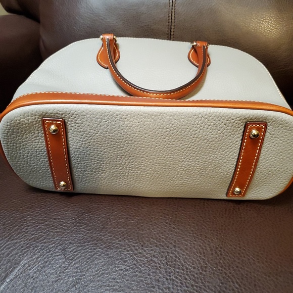 Handbag - Picture 4 of 4